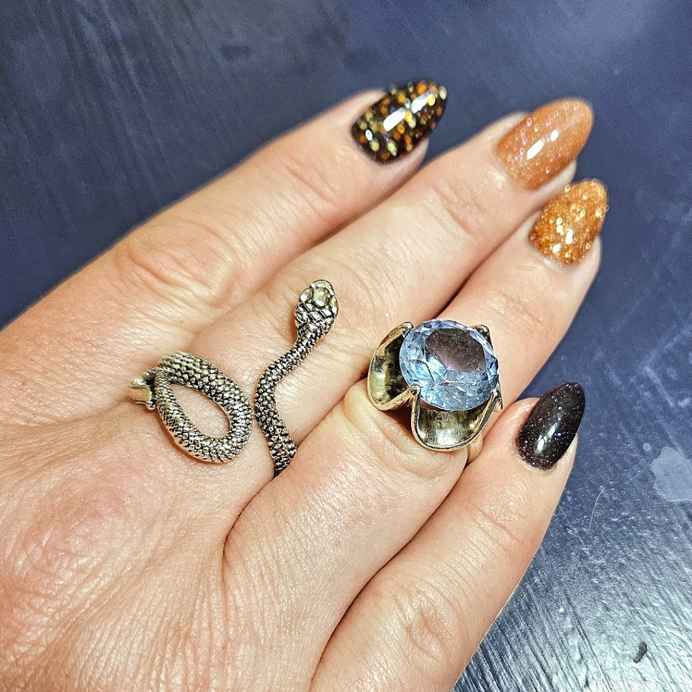 Vintage 925 Sterling & Topaz (?) Ring